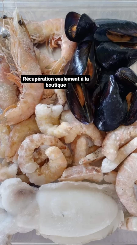 Barquette composée (crevettes, seiches, moules) 300gr